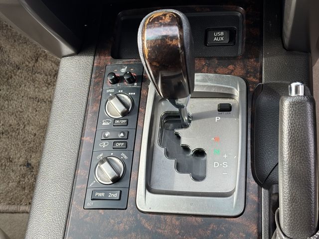 TOYOTA LANDCRUISER WAGON 2010 Image 31