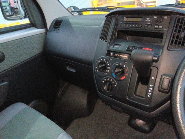 TOYOTA TOWNACE VAN 4WD 2018 Image 31