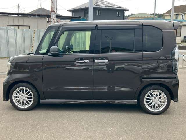 HONDA N BOX CUSTOM 2020 Image 31