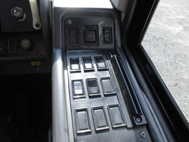 HINO BLUE RIBBON 2002 Image 31