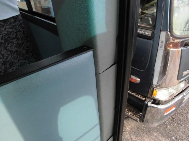 HINO BLUE RIBBON 2002 Image 31