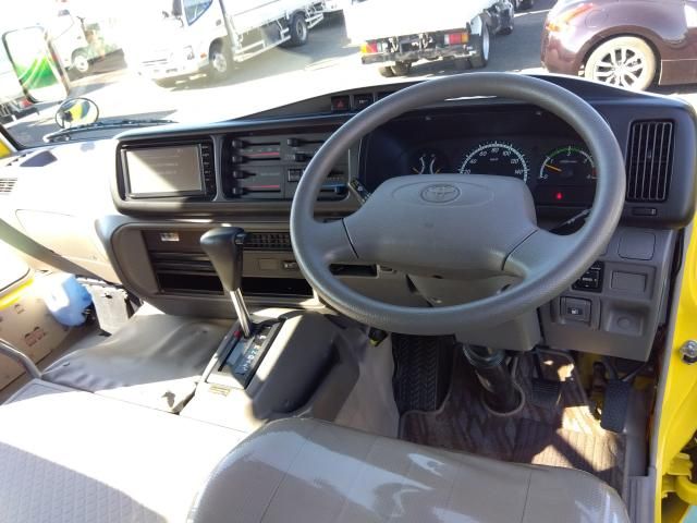 TOYOTA COASTER 2016 Image 31