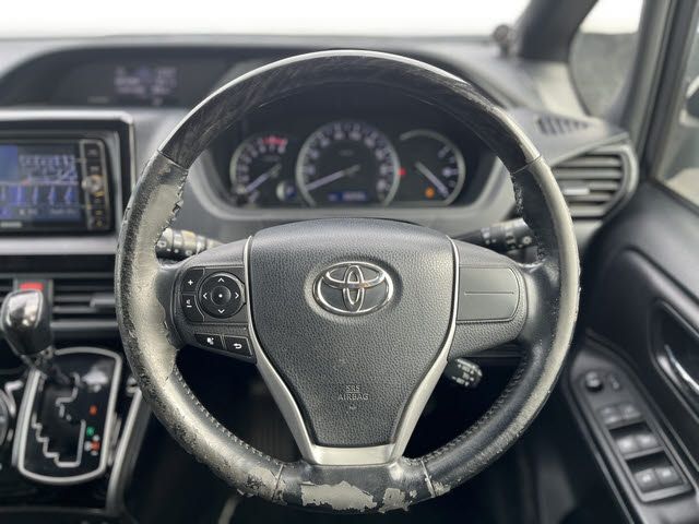 TOYOTA ESQUIRE 2015 Image 31