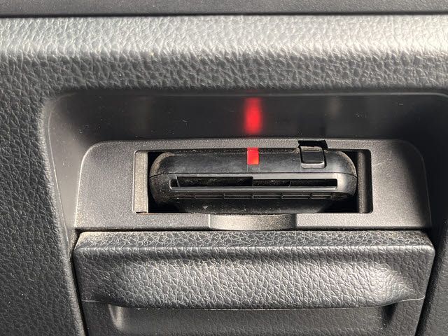 TOYOTA ESQUIRE 2015 Image 31