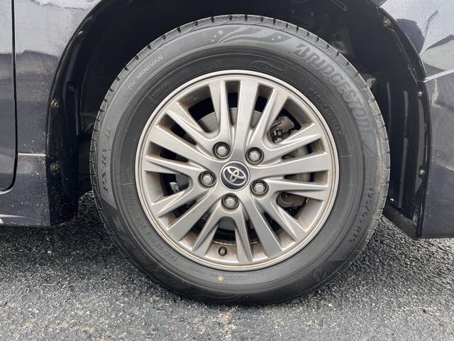 TOYOTA ESQUIRE 2015 Image 31