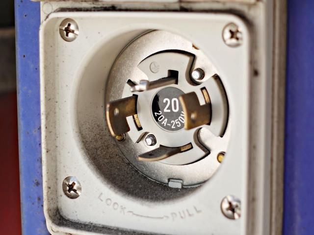 ISUZU ELF 2014 Image 31