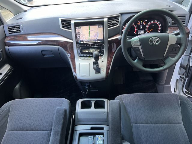 TOYOTA ALPHARD 2013 Image 31