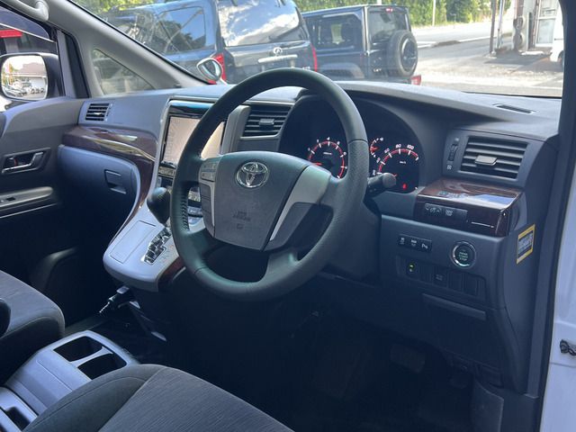 TOYOTA ALPHARD 2013 Image 31