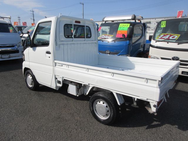 NISSAN CLIPPER TRUCK 2010 Image 31
