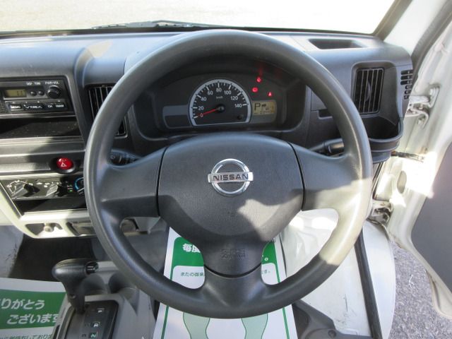 NISSAN CLIPPER TRUCK 2010 Image 31