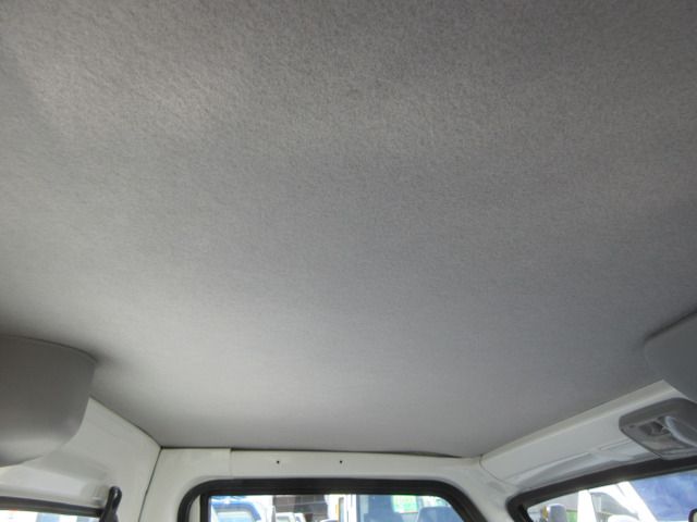 NISSAN CLIPPER TRUCK 2010 Image 31