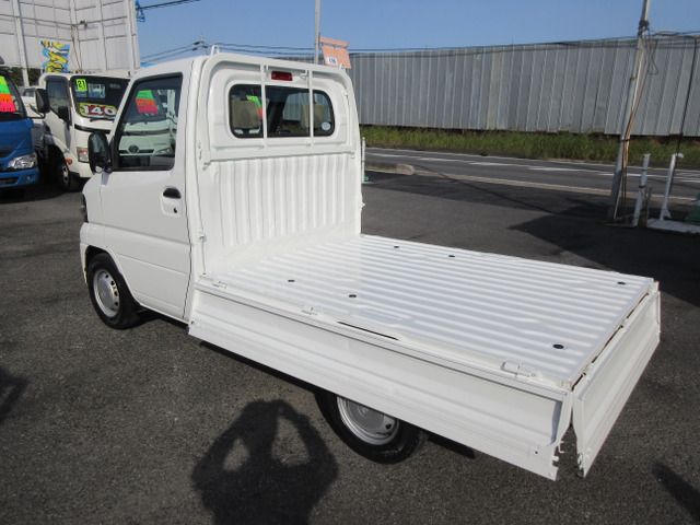 NISSAN CLIPPER TRUCK 2010 Image 31