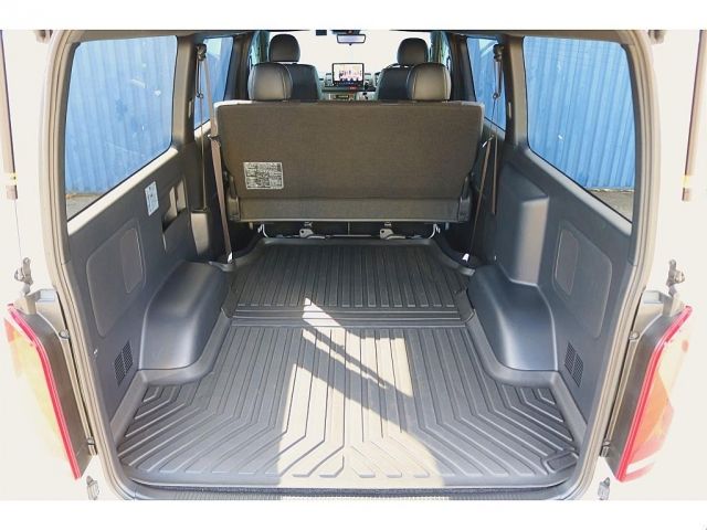 TOYOTA REGIUSACE VAN 4WD 2024 Image 31