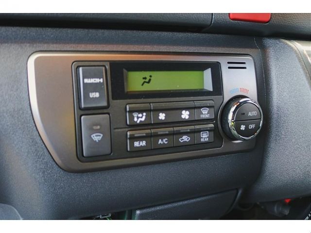 TOYOTA REGIUSACE VAN 4WD 2024 Image 31