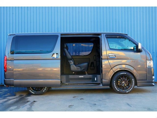 TOYOTA HIACE VAN 2WD 2021 Image 31