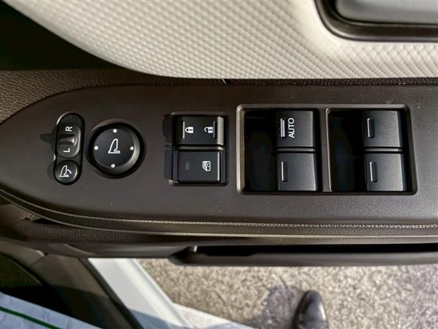 HONDA N BOX 2023 Image 31