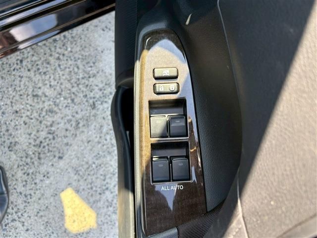 TOYOTA MARK X 2015 Image 31