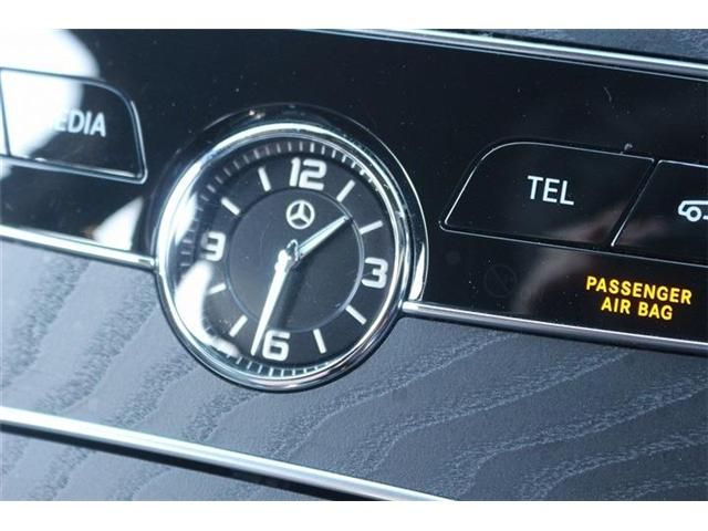 MERCEDES BENZ C CLAS 2018 Image 31