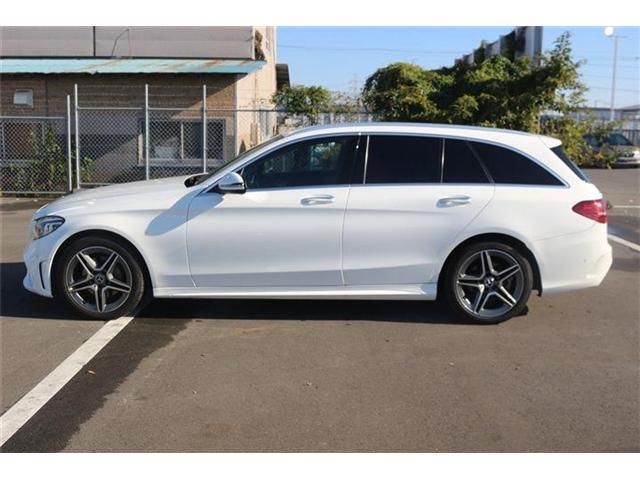 MERCEDES BENZ C CLAS 2018 Image 31