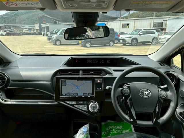 TOYOTA AQUA 2016 Image 31