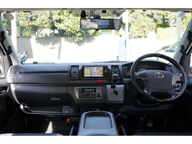 TOYOTA HIACE VAN 2WD 2017 Image 31