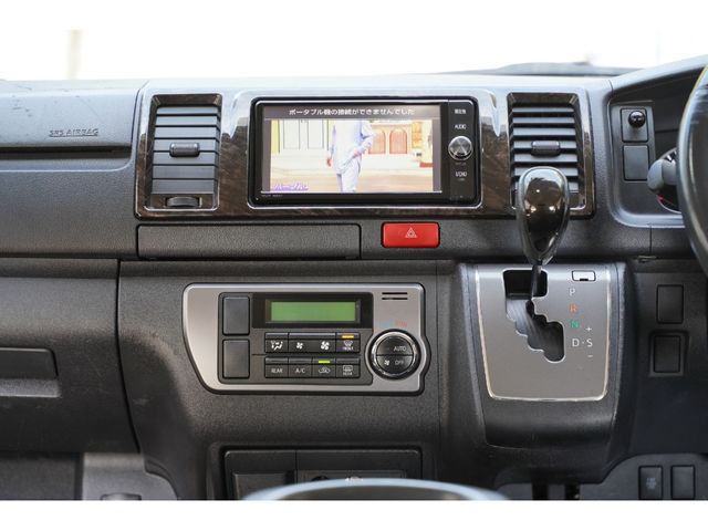 TOYOTA HIACE VAN 2WD 2017 Image 31