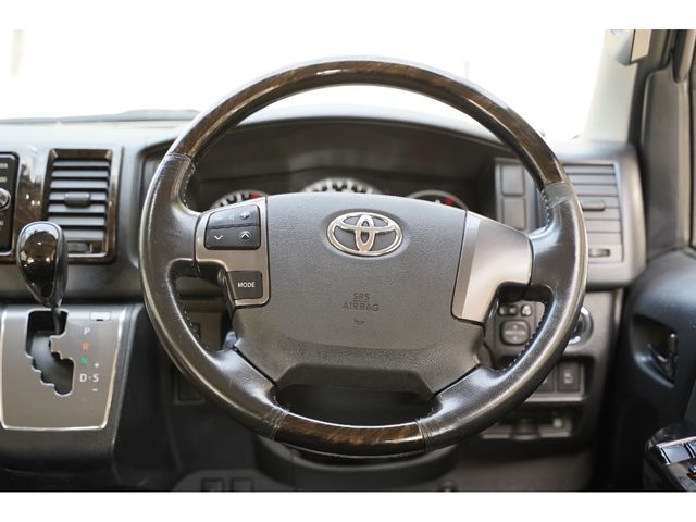 TOYOTA HIACE VAN 2WD 2017 Image 31