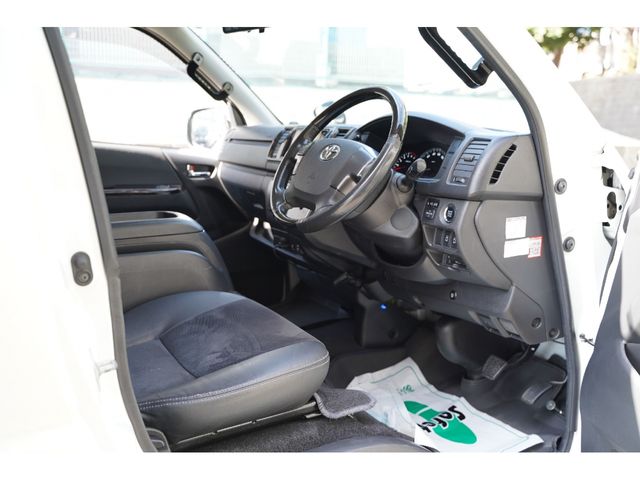 TOYOTA HIACE VAN 2WD 2017 Image 31