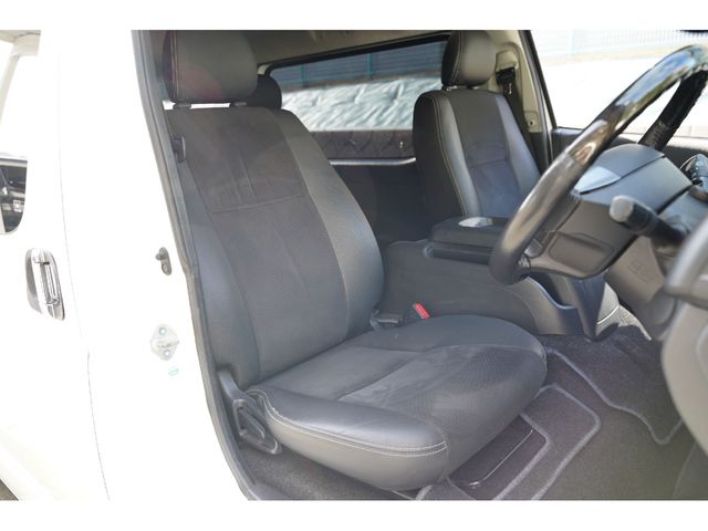 TOYOTA HIACE VAN 2WD 2017 Image 31