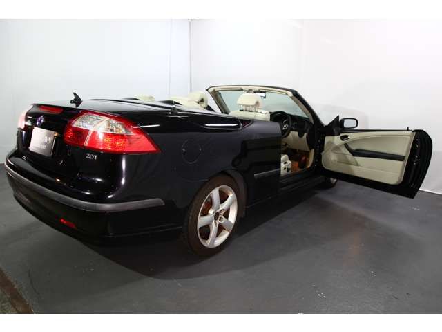 SAAB 9-3 OPEN 2006 Image 31