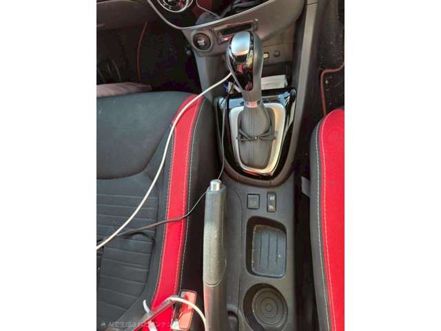 RENAULT LUTECIA 2016 Image 31