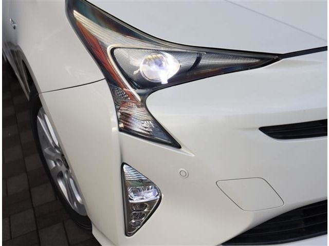 TOYOTA PRIUS 2015 Image 31