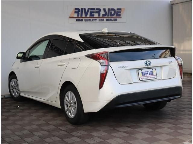TOYOTA PRIUS 2015 Image 31