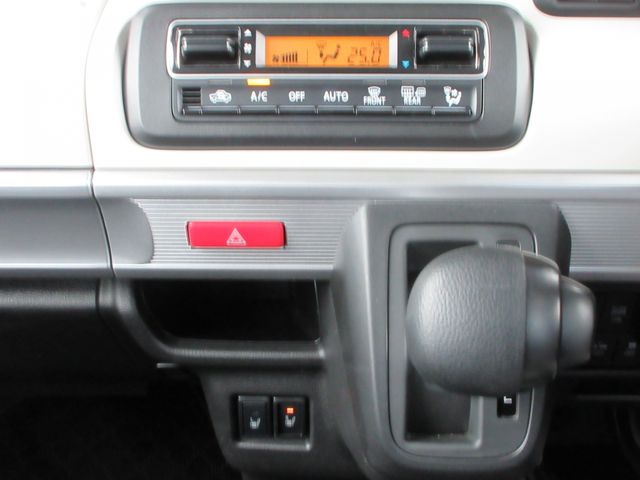 SUZUKI SPACIA 4WD 2023 Image 31