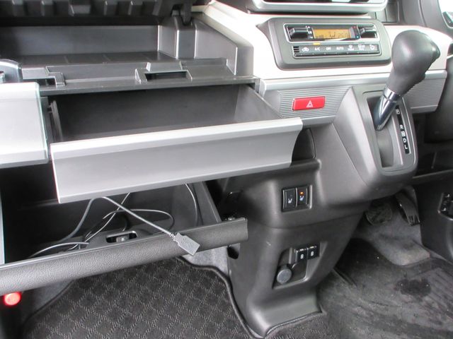 SUZUKI SPACIA 4WD 2023 Image 31