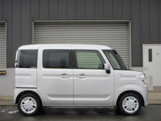 SUZUKI SPACIA 4WD 2023 Image 31