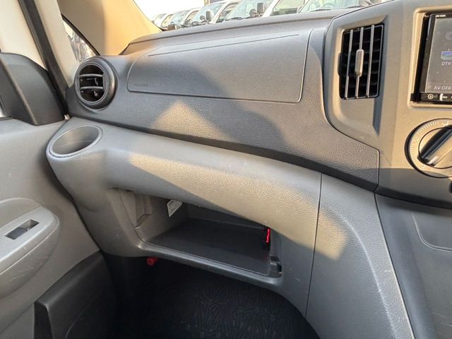 NISSAN NV200 VANETTE VAN 2018 Image 31