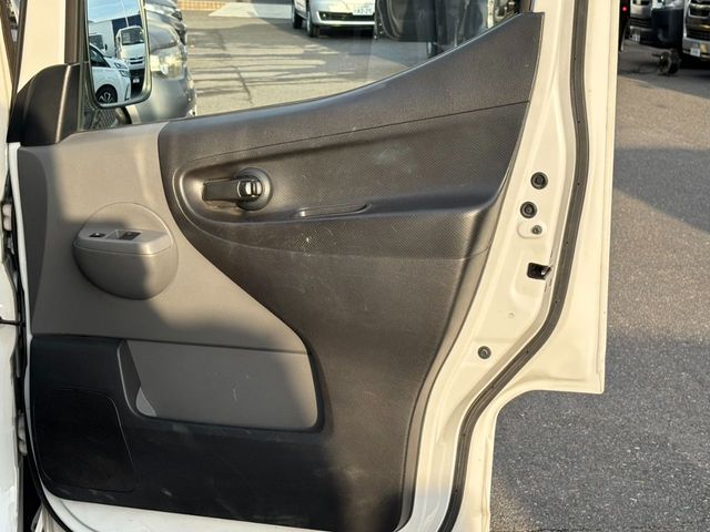 NISSAN NV200 VANETTE VAN 2018 Image 31