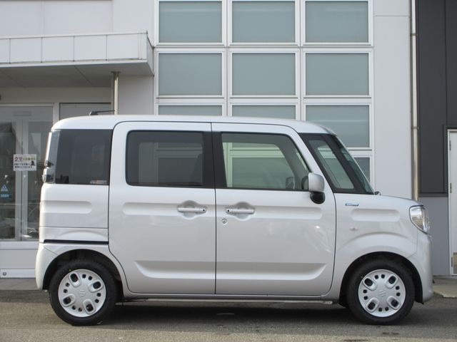 SUZUKI SPACIA 4WD 2023 Image 31
