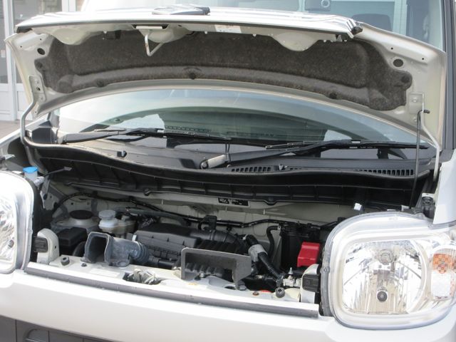 SUZUKI SPACIA 4WD 2023 Image 31