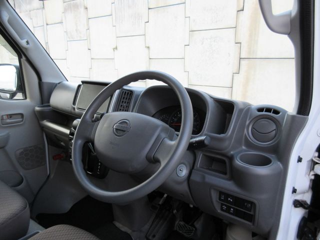 NISSAN NV100 CLIPPER 2019 Image 31