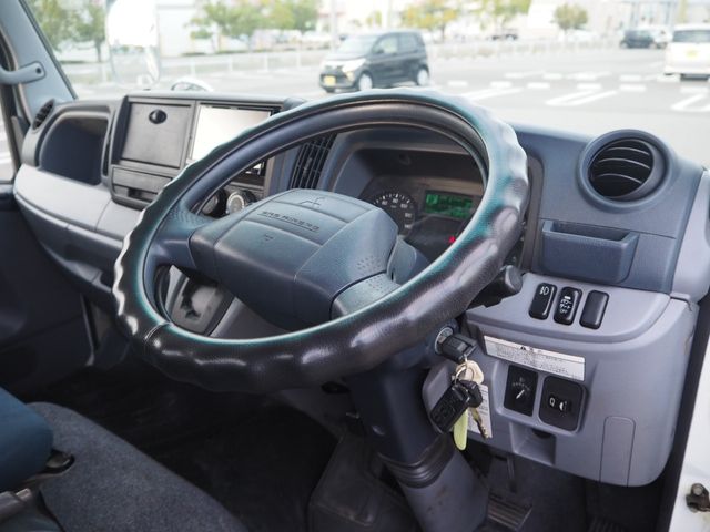 MITSUBISHI CANTER 2012 Image 31