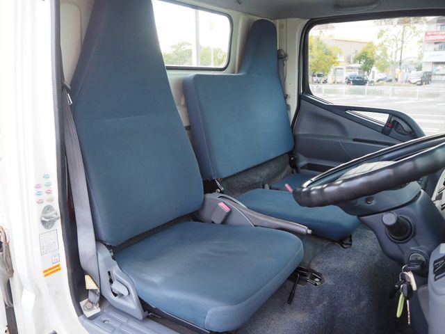 MITSUBISHI CANTER 2012 Image 31