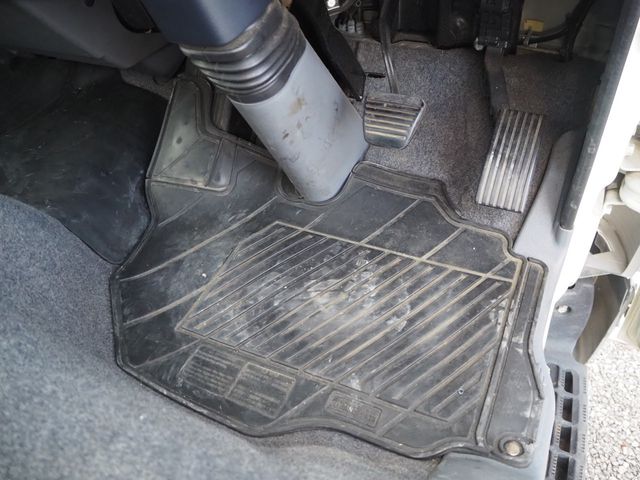 MITSUBISHI CANTER 2012 Image 31