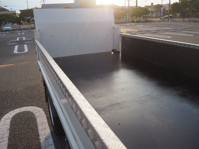 MITSUBISHI CANTER 2012 Image 31