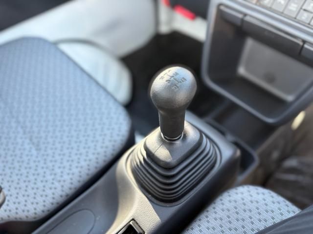 SUZUKI CARRY TRUCK 4WD 2024 Image 31