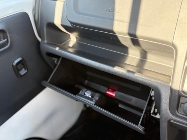 SUZUKI CARRY TRUCK 4WD 2024 Image 31