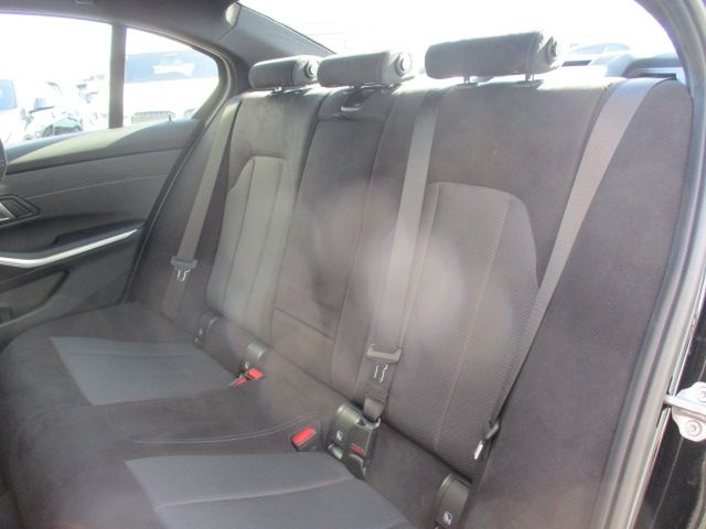 BMW 3SERIES SEDAN 2025 Image 31