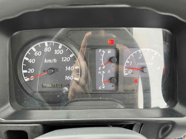 ISUZU ELF 2005 Image 31