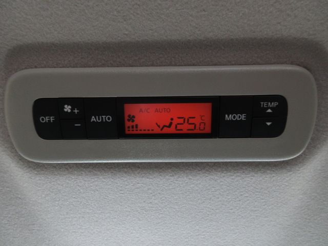 NISSAN ELGRAND 2019 Image 31